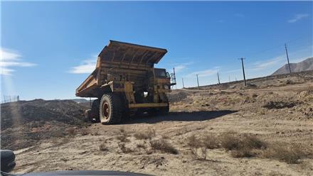 فروش دو عدد تراک ۱۳۶ تنی کوماتسو 758B-مدل ۱۹۹۱