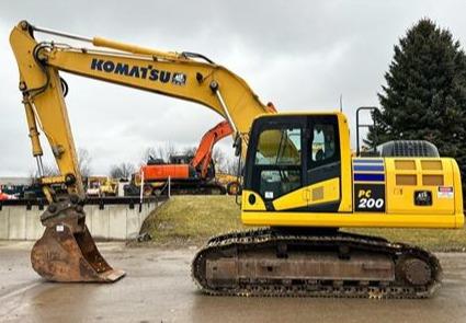 فروش قطعات یدکی کوماتسو و کاترپیلار