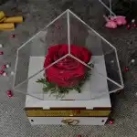 گل رزجاودان باکس کشودار لوزی کادو تولد ولنتاین