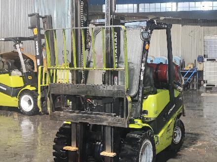 تعمیرگاه تخصصی لیفتراک سپاهان