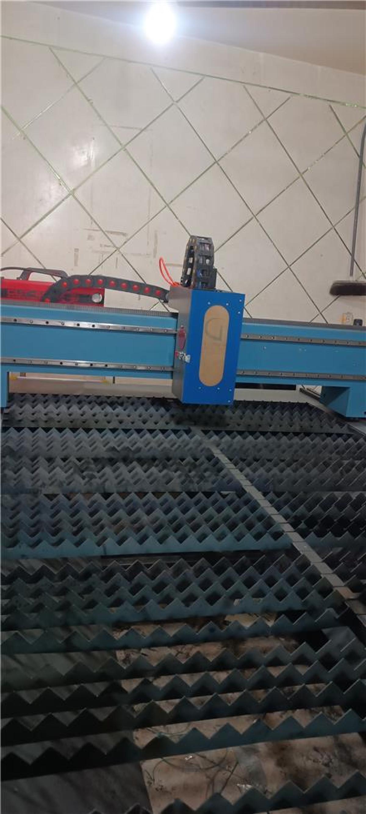 طراحی و ساخت انواع سی ان سی پلاسما cnc