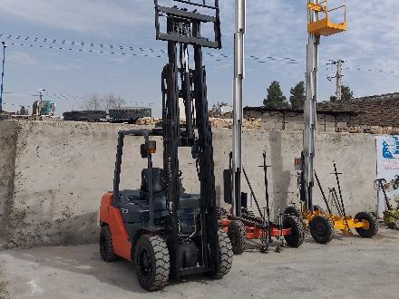 فروش و تعمیرات بالابرهای نفری