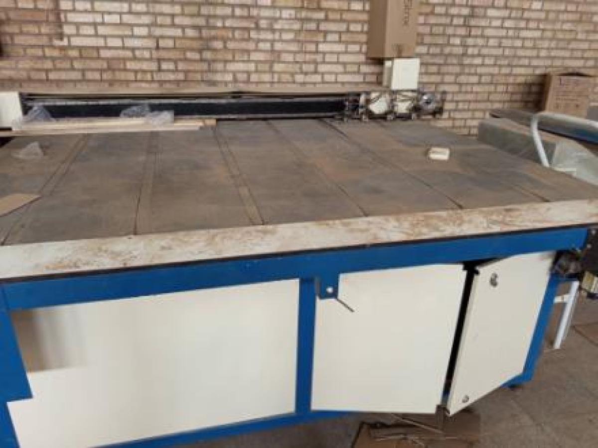 دستگاه CNC شیشه