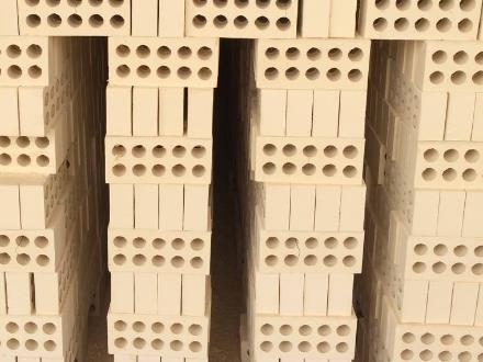 تولیدکننده‌ آجر نما 5 سانت و 4 اس خوشرنگ میبد تکنیک